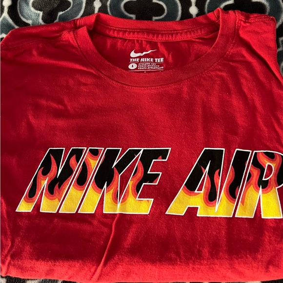 Nike T-shirt - Picture 1 of 2